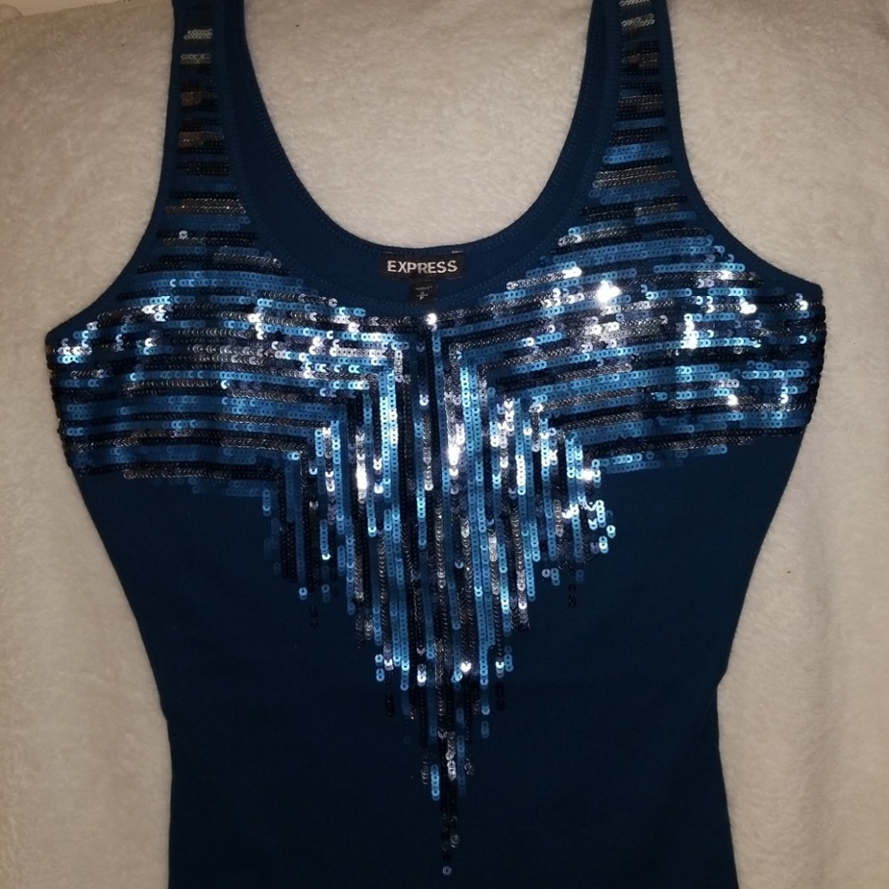😍 Express Beautifully Sequenced Tank Top 😍 - Picture 2 of 7